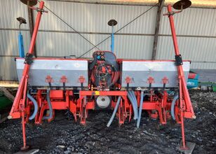 KUHN Planter 2 pneumatic precision seed drill